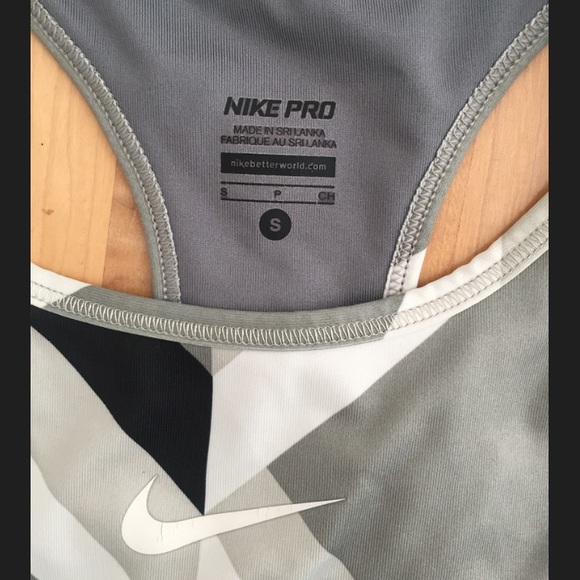 Nike Dri-fit Sports Bra - Picture 6 of 9